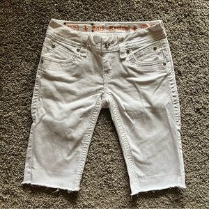 Rock Revival White Denim Capris